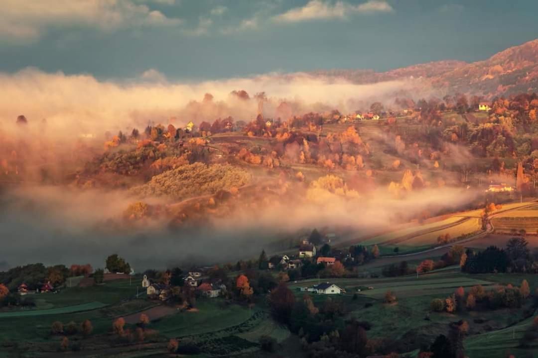 Penzion** Amalka Hrinova ภายนอก รูปภาพ