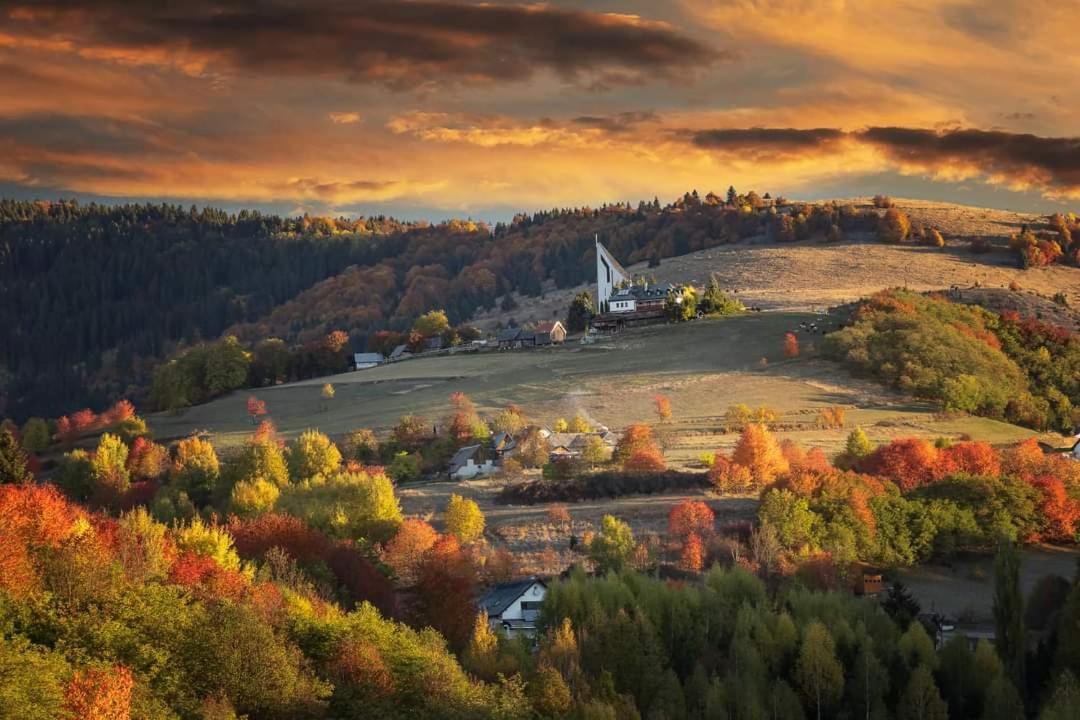 Penzion** Amalka Hrinova ภายนอก รูปภาพ